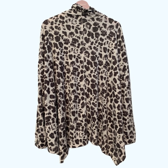 C&C CALIFORNIA Super Soft Asymmetrical Hem Knit Animal Print Top XL NEW - Picture 6 of 10